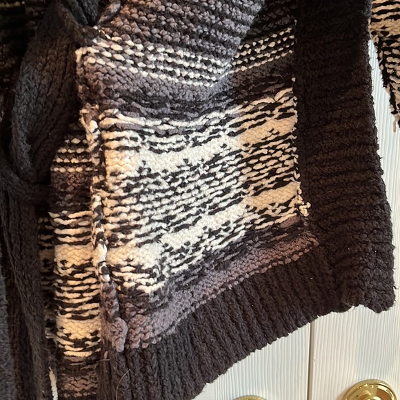 Free People Cozy Cabin Cardigan wrap style w belt Size XS Excellent Condition - Picture 16 of 16